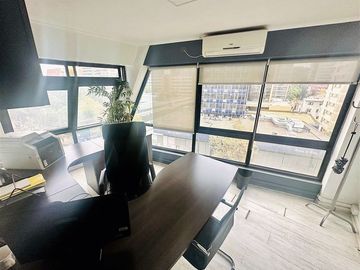 Oficina en Venta en Av. Providencia - Metro P. de Valdivia
