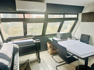 Oficina en Venta en Av. Providencia - Metro P. de Valdivia