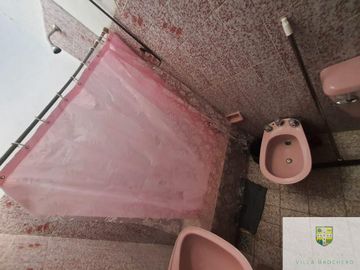 00036 Amplia casa para 10 personas sobre Av. Principal en Villa Cura Brochero