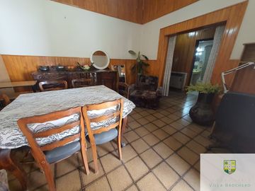 00036 Amplia casa para 10 personas sobre Av. Principal en Villa Cura Brochero
