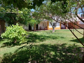0228-Excelente Casa en alquiler temporario 3 dormitorios c/coch en V.C.Brochero