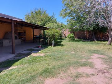 0228-Excelente Casa en alquiler temporario 3 dormitorios c/coch en V.C.Brochero
