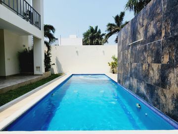 Casa en Venta Con opcion recámara planta baja, alberca, jacuzzi Fracc LAS PALMAS