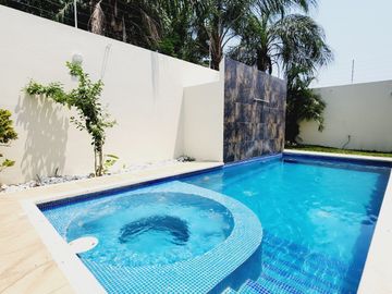 Casa en Venta Con opcion recámara planta baja, alberca, jacuzzi Fracc LAS PALMAS