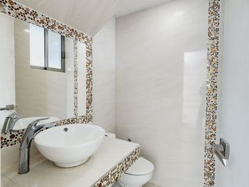Casa en Venta Con opcion recámara planta baja, alberca, jacuzzi Fracc LAS PALMAS