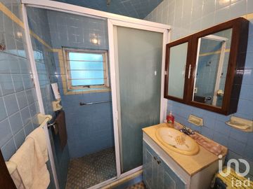 Casa en venta con uso de suelo mixto