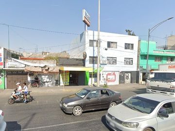 Casa en venta con uso de suelo mixto