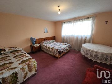 Casa en venta con uso de suelo mixto