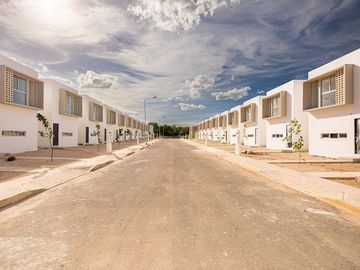 Casa dentro de privada residencial al Oriente de Mérida