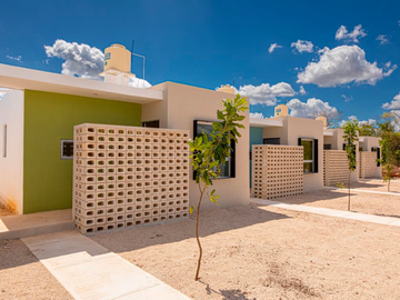Casa dentro de privada residencial al Oriente de Mérida