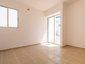 Casa dentro de privada residencial al Oriente de Mérida