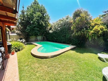 Casa en Venta en Santa Marta Fuera de Condominio