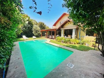 Casa en Venta en Santa Marta Fuera de Condominio
