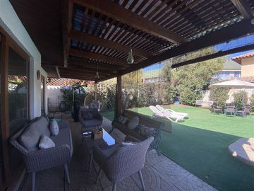 Casa en Venta en El Carmen/Colegio Pumahue!