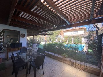 Casa en Venta en El Carmen/Colegio Pumahue!