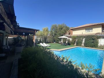 Casa en Venta en El Carmen/Colegio Pumahue!