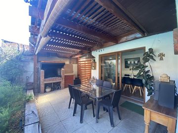 Casa en Venta en El Carmen/Colegio Pumahue!