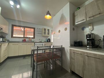 Casa en Venta en El Carmen/Colegio Pumahue!