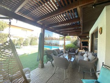 Casa en Venta en El Carmen/Colegio Pumahue!