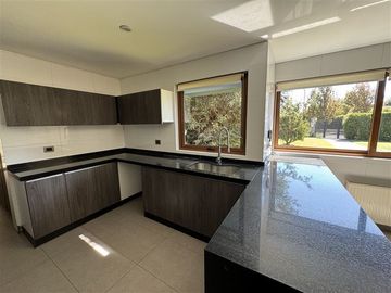 Casa en Venta en Condominio El Algarrobal!!! Oportunidad!!!!