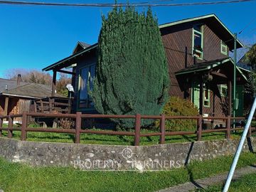 Casa esquina en sector costanera de Panguipulli