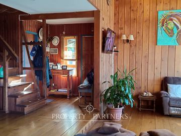 Casa esquina en sector costanera de Panguipulli