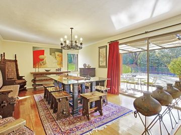 Dos casas en un terreno, estilo mediterráneo. La Foresta