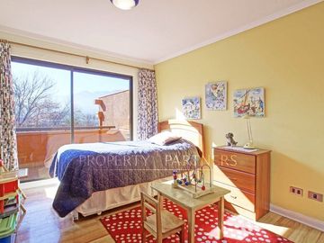 Dos casas en un terreno, estilo mediterráneo. La Foresta