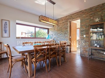 Casa mediterránea y moderna en exclusivo condominio Cantagua