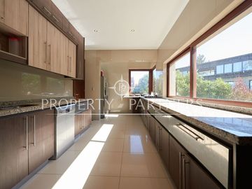 Casa mediterránea y moderna en exclusivo condominio Cantagua