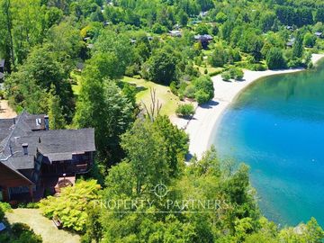 Casa con espectacular vista y 90 mts de orilla de lago Panguipulli