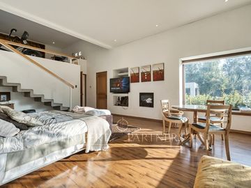 Casa a pasos de Colegio Santa Cruz en Chicureo Centro