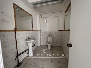 Excelente Propiedad Para Uso Comercial