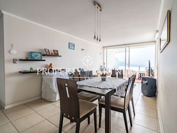 Departamento con inmejorable ubicación y vista al mar en La Herradura.