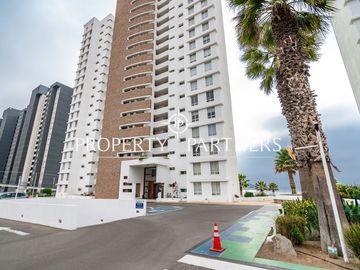 Departamento con inmejorable ubicación y vista al mar en La Herradura.