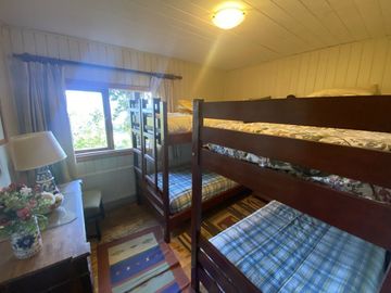 Casa vista panorámica al lago Ranco y su entorno