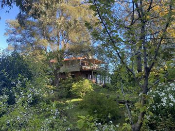 Casa vista panorámica al lago Ranco y su entorno