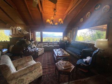 Casa vista panorámica al lago Ranco y su entorno
