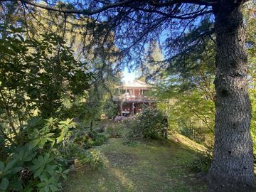 Casa vista panorámica al lago Ranco y su entorno