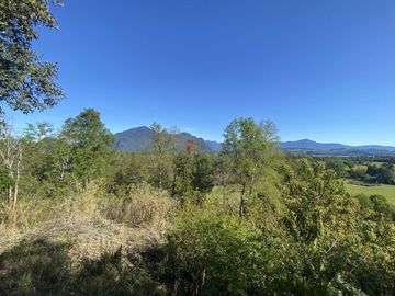 Casa vista panorámica al lago Ranco y su entorno