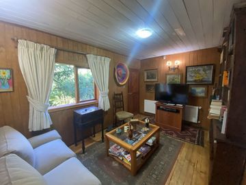 Casa vista panorámica al lago Ranco y su entorno