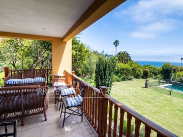 Espectacular casa Zapallar excelente ubicación y vista al mar