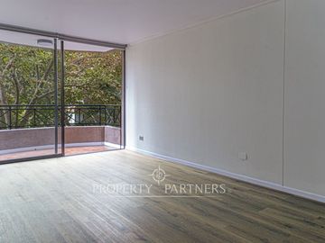 Departamento en venta con acogedora vista cercano a Los Leones y Eliodoro Yáñez.