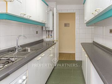 Departamento en venta con acogedora vista cercano a Los Leones y Eliodoro Yáñez.