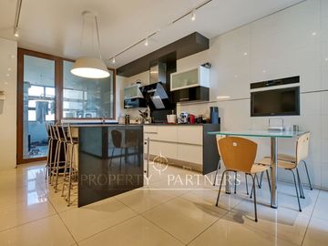Espectacular departamento duplex con jardín, Los Domínicos