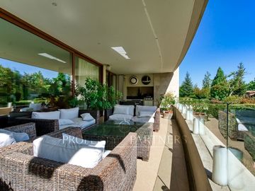 Espectacular departamento duplex con jardín, Los Domínicos