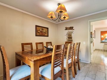 Acogedora y bella casa en Hacienda Macul, Peñalolén