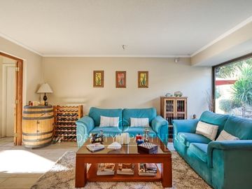 Acogedora y bella casa en Hacienda Macul, Peñalolén