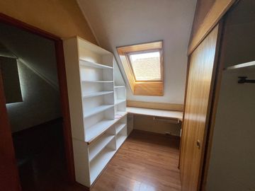 Casa comercial en Calle Gabriela Mistral