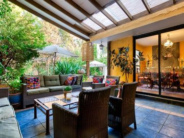 Oportunidad, Inigualable entorno, venta de casa en La Reina